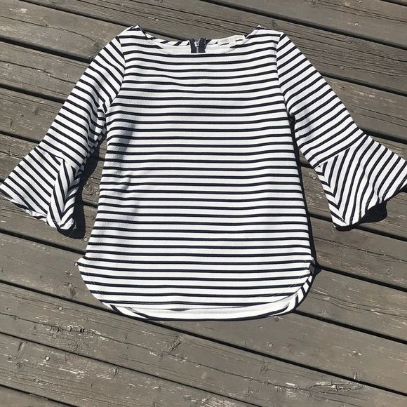 GREEN ENVELOPE Striped Bell Sleeve Zipper Back Top - Picture 2 of 8